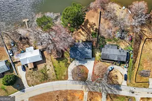 252 Lakeview Dr, Locust Grove, GA 30248 - Photo 5