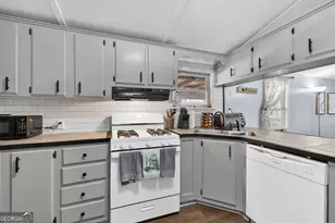 252 Lakeview Dr, Locust Grove, GA 30248 - Photo 21