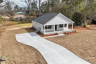 103 Continental St, Glennville, GA 30427 - Photo 1