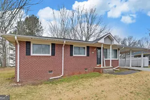 926 Skyline Dr, Toccoa, GA 30577 - Photo 1