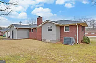 926 Skyline Dr, Toccoa, GA 30577 - Photo 5