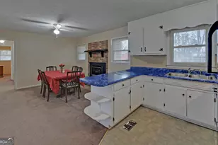 926 Skyline Dr, Toccoa, GA 30577 - Photo 7