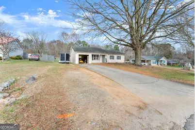 5933 Fieldstone Court, Clermont, GA 30527 - Photo 3