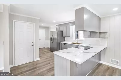 2315 Silver Pines Drive, Macon, GA 31206 - Photo 11