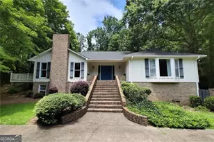 820 Oakhaven Dr, Roswell, GA 30075 - Photo 1