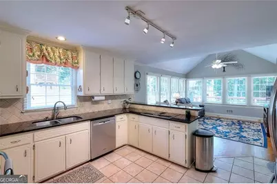 1195 Haverhill Trail, Lawrenceville, GA 30044 - Photo 9