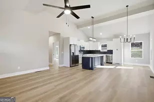 348 Bow Dr, Lavonia, GA 30553 - Photo 11