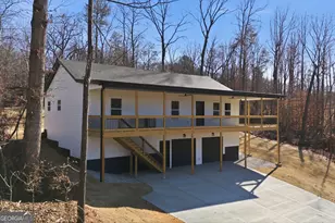 348 Bow Dr, Lavonia, GA 30553 - Photo 1