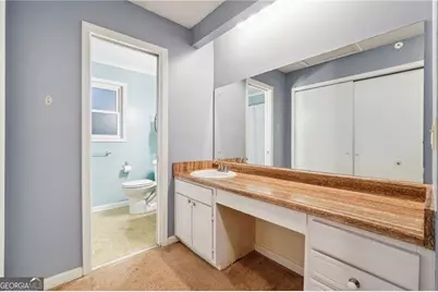 4185 Meadow Court, Marietta, GA 30066 - Photo 9