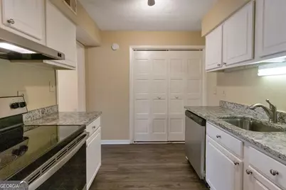 5155 Roswell Road #9, Atlanta, GA 30342 - Photo 9