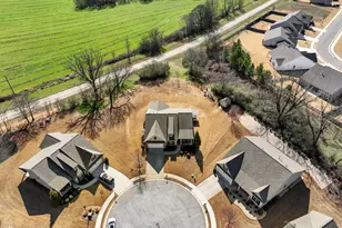 820 Lakeview Bend Cir, Jefferson, GA 30549 - Photo 49