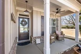 820 Lakeview Bend Cir, Jefferson, GA 30549 - Photo 3