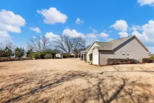 820 Lakeview Bend Cir, Jefferson, GA 30549 - Photo 47