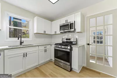 2263 Wellington Circle, Lithonia, GA 30058 - Photo 9