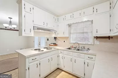 220 Jade Cove Drive, Roswell, GA 30075 - Photo 11