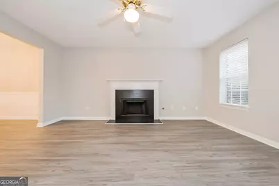 602 Robin Ridge, Stone Mountain, GA 30087 - Photo 3