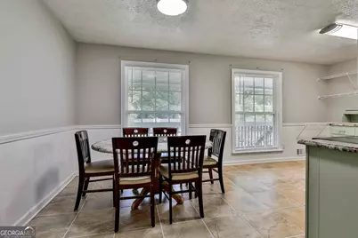 9138 Sunset Drive, Jonesboro, GA 30238 - Photo 9