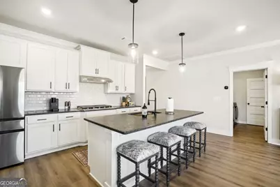 5504 Tullis Drive, Gainesville, GA 30507 - Photo 13