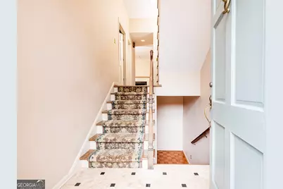 650 Moores Mill Road Square #27, Atlanta, GA 30327 - Photo 3