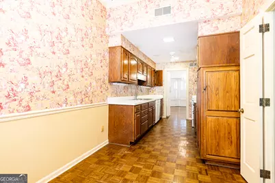 650 Moores Mill Road Square #27, Atlanta, GA 30327 - Photo 7