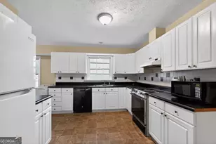 3026 Hidden Forest Dr, Snellville, GA 30078 - Photo 9