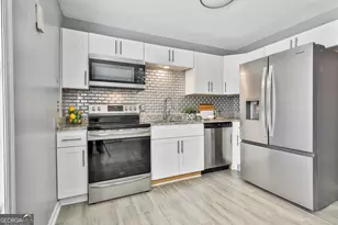 1209 N Hampton Dr, Hampton, GA 30228 - Photo 15