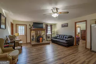 1526 Cronic Town Rd, Auburn, GA 30011 - Photo 17