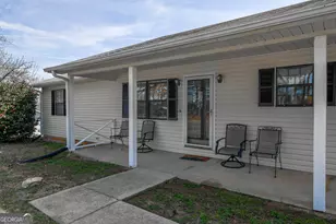 1526 Cronic Town Rd, Auburn, GA 30011 - Photo 3