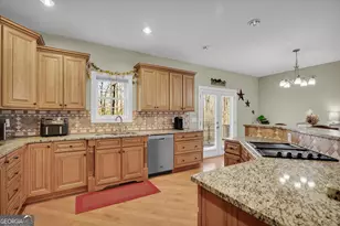 141 Shadow Walk Dr, Mount Airy, GA 30563 - Photo 17