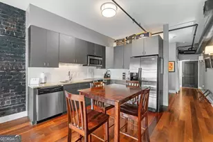 310 W Broughton St, Savannah, GA 31401 - Photo 5