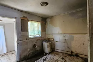 2411 Harden St, Savannah, GA 31415 - Photo 23