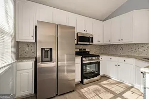 703 Guide Post Ln, Stone Mountain, GA 30088 - Photo 3