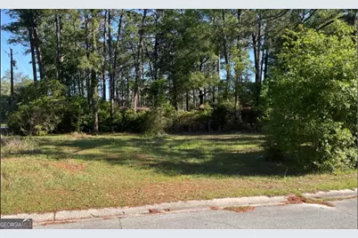 1302 Riverside Dr, Waycross, GA 31501 - Photo 1