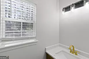 8603 Regent St, Jonesboro, GA 30238 - Photo 9