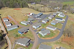 121 N Gemstone Ave, Franklin, NC 28734 - Photo 33