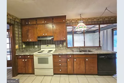 96 Glencrest Drive, Toccoa, GA 30577 - Photo 5