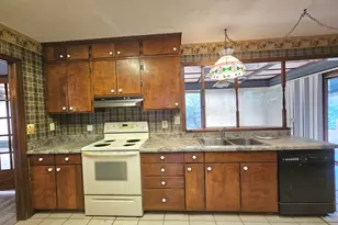 96 Glencrest Dr, Toccoa, GA 30577 - Photo 5