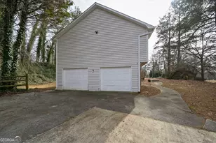 1015 Nimblewood Way, Stone Mountain, GA 30088 - Photo 3