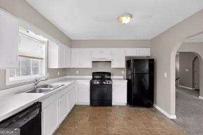 205 Pineknoll Court, Ellenwood, GA 30294 - Photo 11