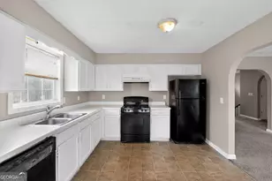 205 Pineknoll Ct, Ellenwood, GA 30294 - Photo 11