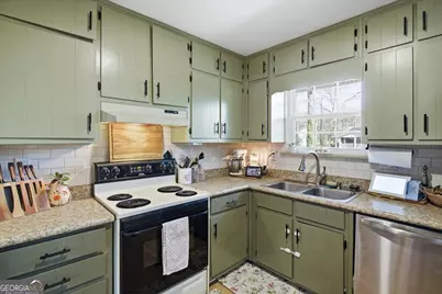 414 Hemlock Drive, Lawrenceville, GA 30046 - Photo 5