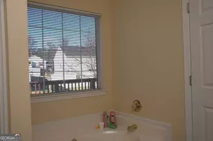 5718 Hidden Brook Cir, Atlanta, GA 30349 - Photo 17