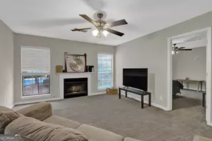 549 Windchase Ln, Stone Mountain, GA 30083 - Photo 5