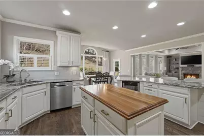 4250 Old Oak Trace, Cumming, GA 30041 - Photo 11