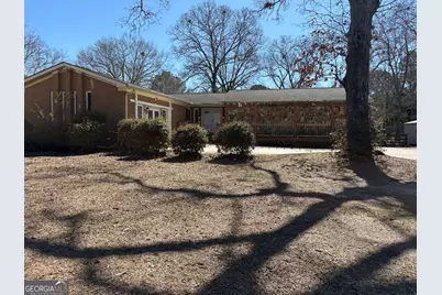 271 Lakeshore Drive, Warner Robins, GA 31088 - Photo 1