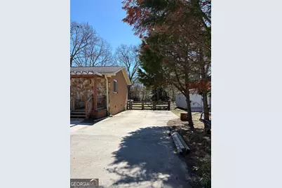 271 Lakeshore Drive, Warner Robins, GA 31088 - Photo 3