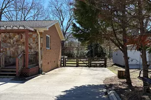 271 Lakeshore Dr, Warner Robins, GA 31088 - Photo 3