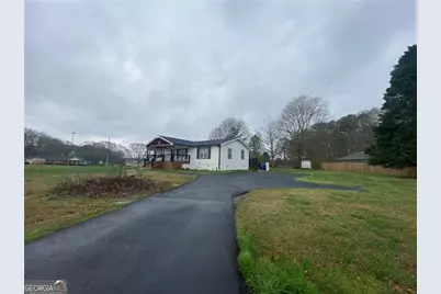 318 Willowwind Drive, Loganville, GA 30052 - Photo 3