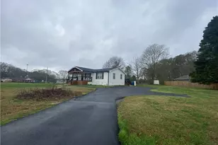 318 Willowwind Dr, Loganville, GA 30052 - Photo 3