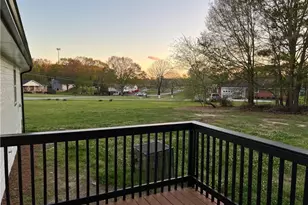 318 Willowwind Dr, Loganville, GA 30052 - Photo 13